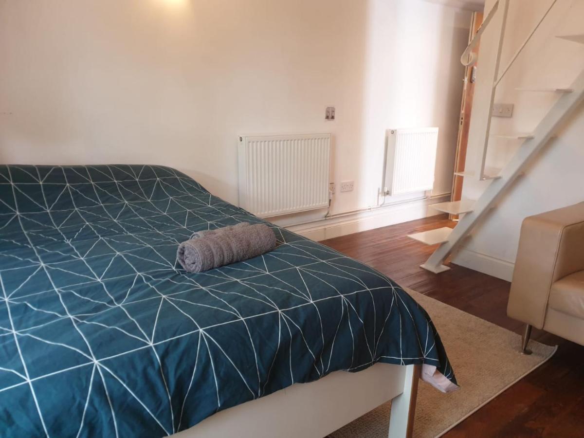 Mezzanine Studio Apartment 伦敦 外观 照片